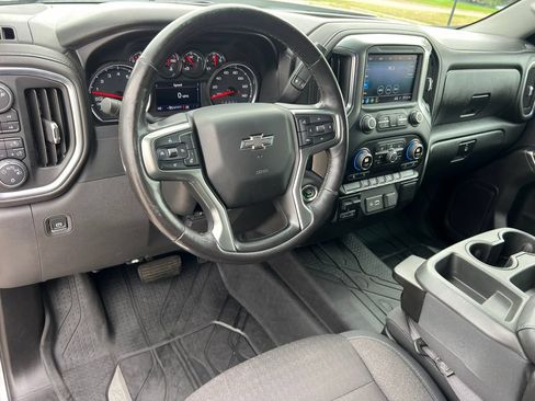 Used 2019 Chevrolet Silverado 1500 RST AWD/4WD image 16