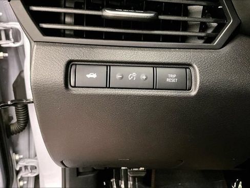 Used 2023 Nissan Altima 2.5 SR w/ SR Premium Package FWD image 37