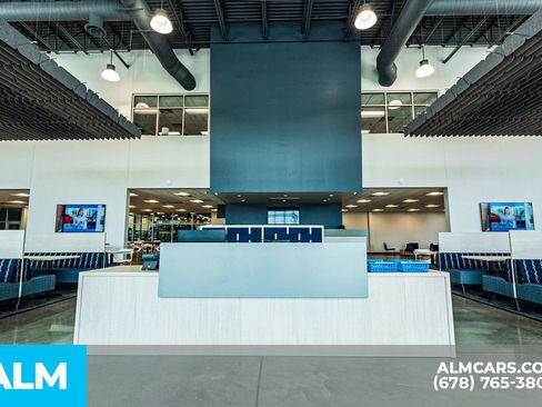 Used 2025 Land Rover Defender 110 S image 42