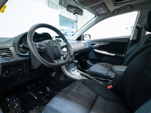 Used 2013 Toyota Corolla S w/ Premium Pkg image 4