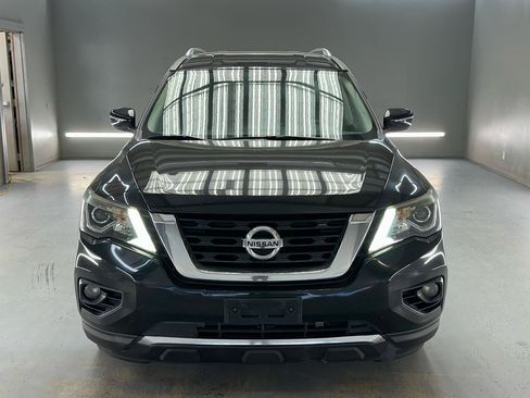 Used 2020 Nissan Pathfinder SV FWD image 2