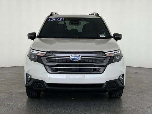 Certified 2025 Subaru Forester Premium image 10
