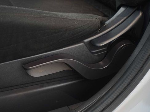 Used 2022 Mitsubishi Outlander Sport ES FWD image 12