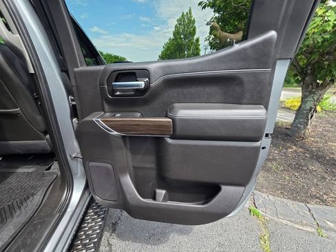 Used 2020 Chevrolet Silverado 1500 RST AWD/4WD image 12