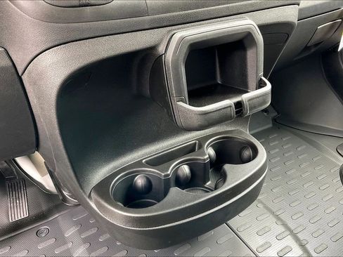 New 2024 RAM ProMaster 2500 w/ Convenience Group FWD image 17