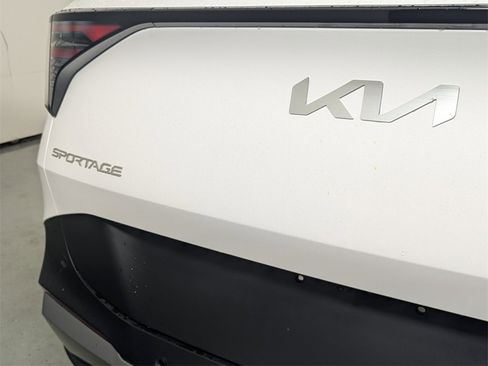 New 2026 Kia Sportage EX w/ EX Panorama Roof Package image 8