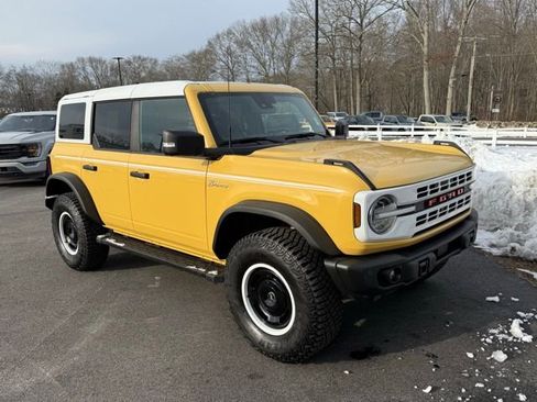 Certified 2023 Ford Bronco Heritage Edition AWD/4WD image 10
