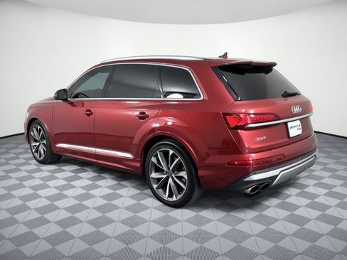 Used 2022 Audi SQ7 Prestige AWD/4WD image 3