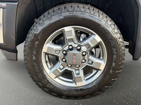 New 2026 GMC Sierra 2500 SLT w/ SLT Premium Package AWD/4WD image 10
