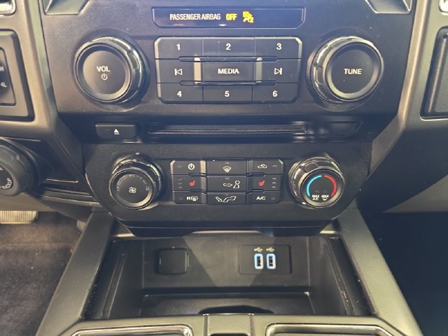 Used 2016 Ford F150 XLT w/ Equipment Group 302A Luxury AWD/4WD image 27