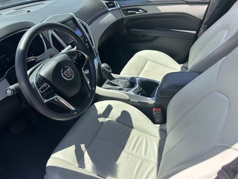 Used 2016 Cadillac SRX FWD image 13