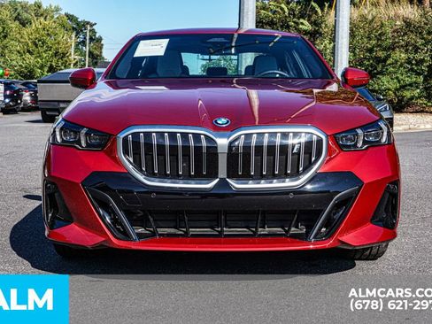 Used 2025 BMW i5 eDrive40i w/ M Sport Package image 9