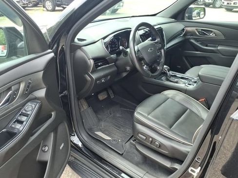 Used 2022 Chevrolet Traverse Premier w/ Redline Edition AWD/4WD image 9