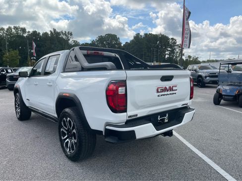 Used 2025 GMC Canyon AT4 w/ Nightfall Edition AWD/4WD image 7
