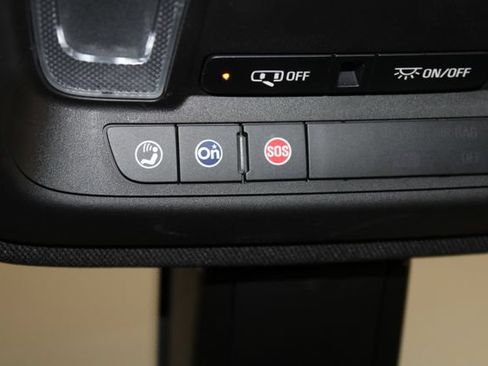 Used 2019 Cadillac XT5 FWD image 18