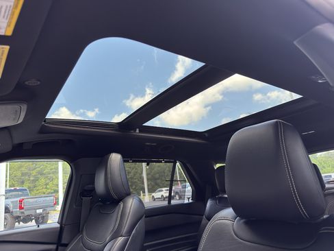 Used 2020 Ford Explorer ST w/ ST Street Pack image 35