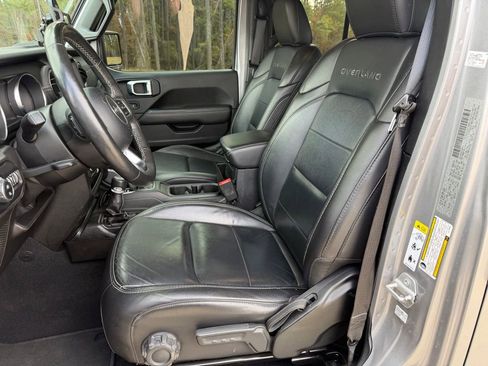 Used 2020 Jeep Gladiator Overland image 10