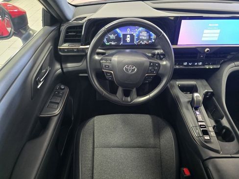Certified 2023 Toyota Crown AWD/4WD image 24