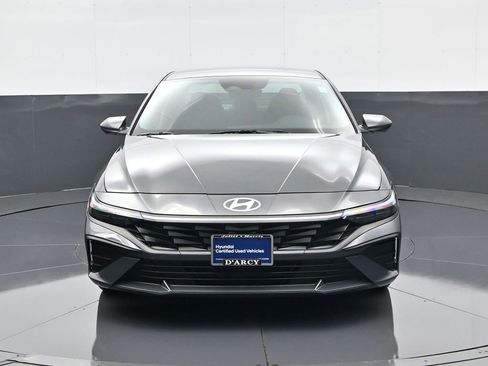 Certified 2024 Hyundai Elantra SE image 2
