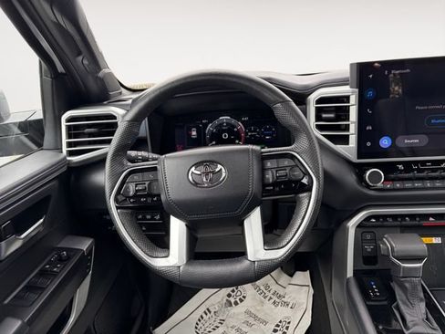 Used 2024 Toyota Sequoia Platinum AWD/4WD image 13