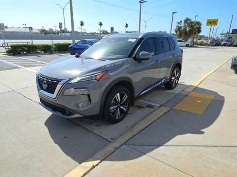 Used 2023 Nissan Rogue SL w/ SL Premium Package FWD image 8
