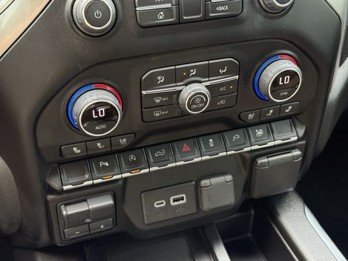 Used 2022 Chevrolet Silverado 1500 LTZ w/ LTZ Convenience Package II RWD image 22