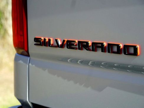 Used 2022 Chevrolet Silverado 1500 RST w/ Redline Edition image 11