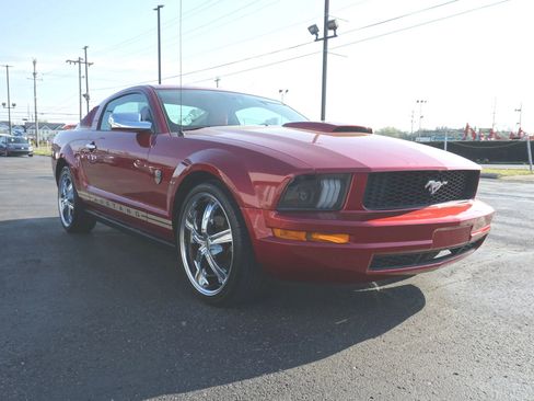 Used 2007 Ford Mustang Coupe image 3