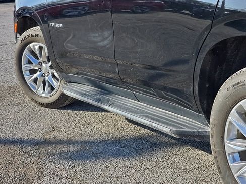 Used 2021 Chevrolet Tahoe Premier w/ Premium Package image 11