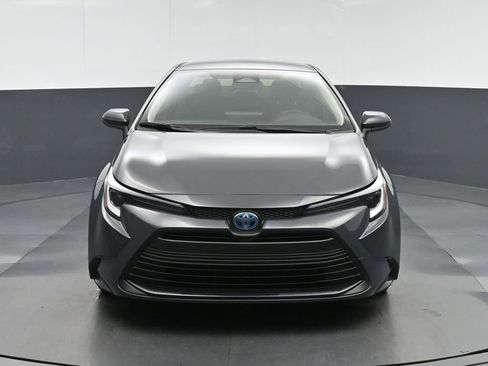 Used 2023 Toyota Corolla LE FWD image 2