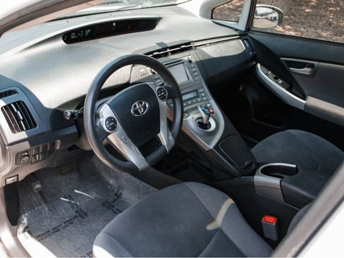 Used 2012 Toyota Prius Two FWD image 8