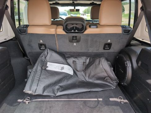 Used 2020 Jeep Wrangler Unlimited Rubicon AWD/4WD image 10