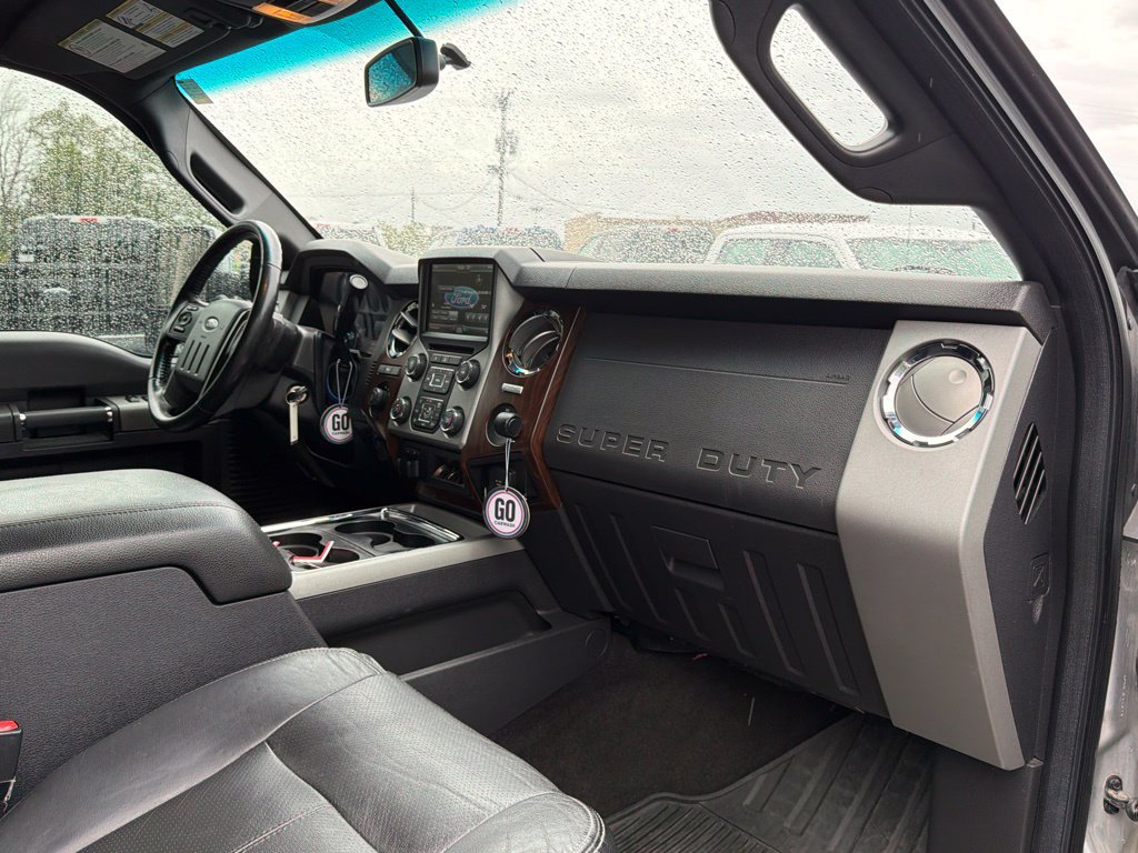 Used 2015 Ford F250 Lariat w/ Lariat Ultimate Package AWD/4WD image 15