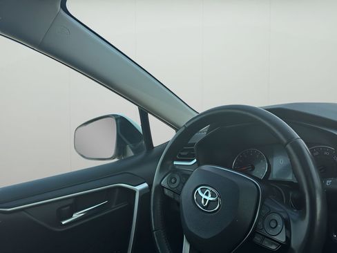 Used 2019 Toyota RAV4 XLE w/ Convenience Package image 30