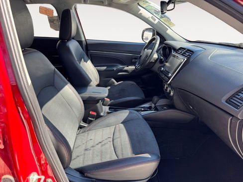 Used 2024 Mitsubishi Outlander Sport SE image 15