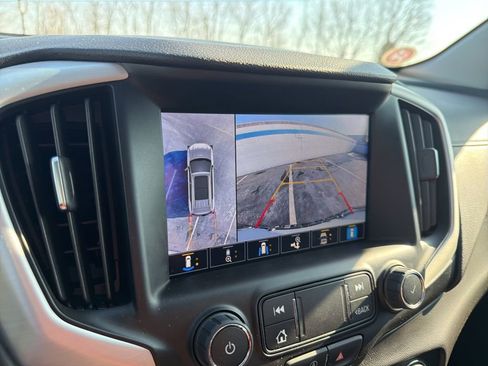 Used 2023 GMC Terrain SLT w/ Tech Package image 31