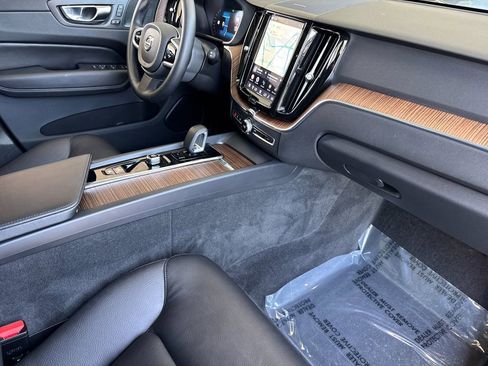 Certified 2023 Volvo XC60 B5 Plus w/ Protection Package Premier FWD image 15
