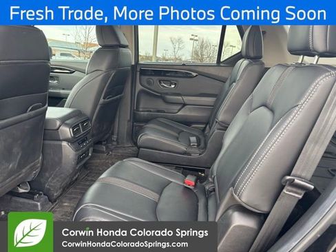 Used 2025 Honda Pilot EX-L image 9