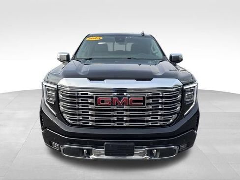 Used 2023 GMC Sierra 1500 Denali AWD/4WD image 2