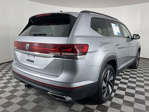 Used 2025 Volkswagen Atlas SE image 10