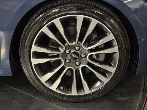 Used 2018 Lincoln Continental Reserve image 19