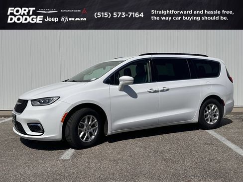 Used 2022 Chrysler Pacifica Touring-L FWD image 1