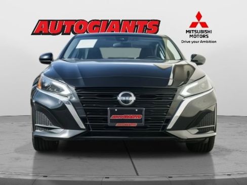 Used 2023 Nissan Altima 2.5 SV w/ SV Premium Package image 6