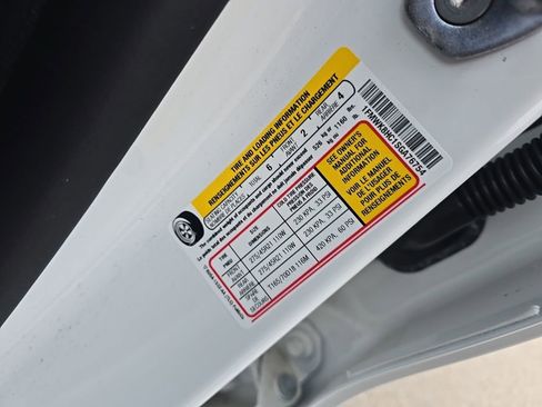 Used 2025 Ford Explorer Platinum w/ Ultimate Package image 13