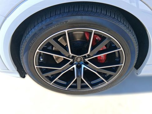 Used 2023 Audi SQ8 Prestige w/ Prestige Package image 9