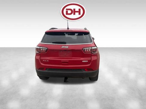 Used 2017 Jeep Compass Latitude w/ Popular Equipment Group AWD/4WD image 7