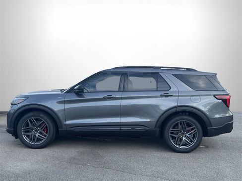 New 2025 Ford Explorer ST-Line w/ Premium Package image 24