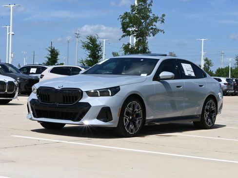 New 2027 BMW 530i w/ M Sport Package RWD image 3