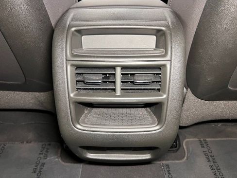 Used 2025 Cadillac XT5 Luxury image 11