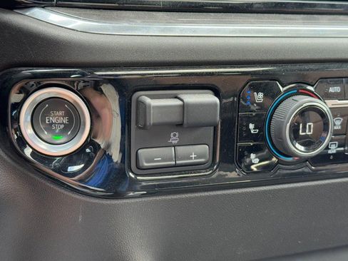 Used 2024 Chevrolet Silverado 3500 High Country w/ High Country Premium Package AWD/4WD image 21